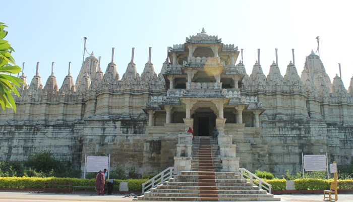 Dilwara Temple Mount Abu marble architecture Rajasthan taxi tour